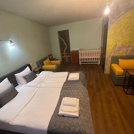 Boutique Kosher Hotel Tourfa Tbilisi Bagian luar foto